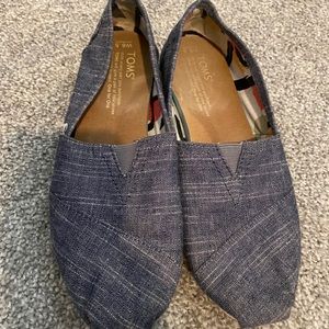 Blue Toms